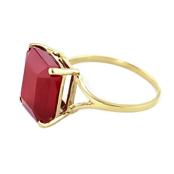 14K. SOLID GOLD RING WITH NATURAL OCTAGON RUBY